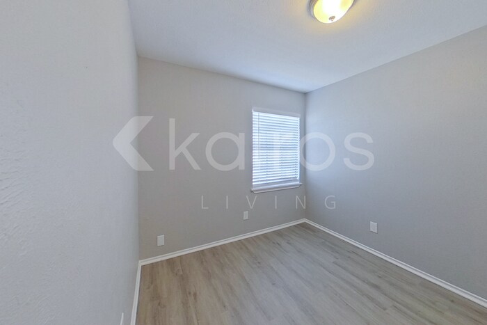 Building Photo - 2531 E Timberview Ln