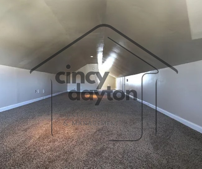 Building Photo - 1654 Suman Ave