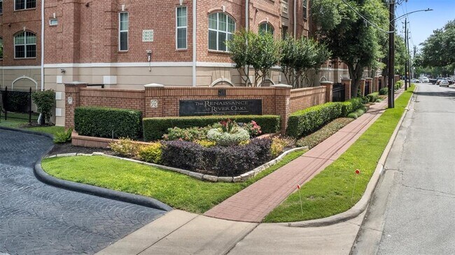 Primary Photo - 2100 Welch St