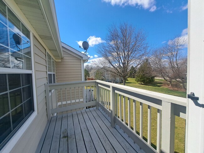 Building Photo - 2940 Heatherwood Dr