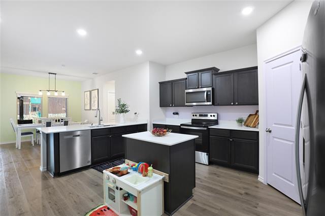 Building Photo - 6538 Diver St