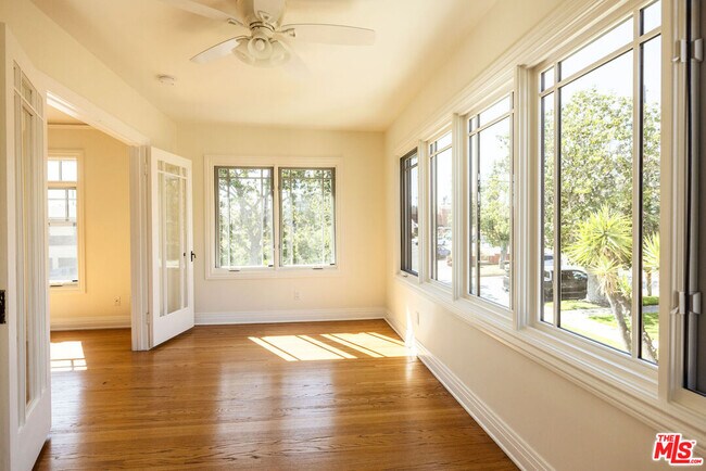 Building Photo - 824 Brent Ave