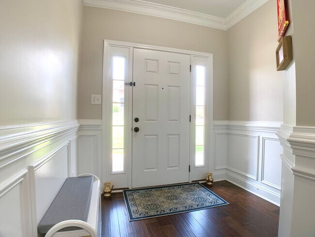 Building Photo - 2925 McManus Cir