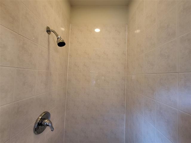 Building Photo - 1819 N Fitzhugh Ave