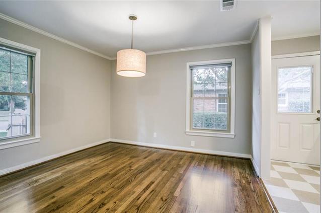 Building Photo - 9210 San Fernando Way