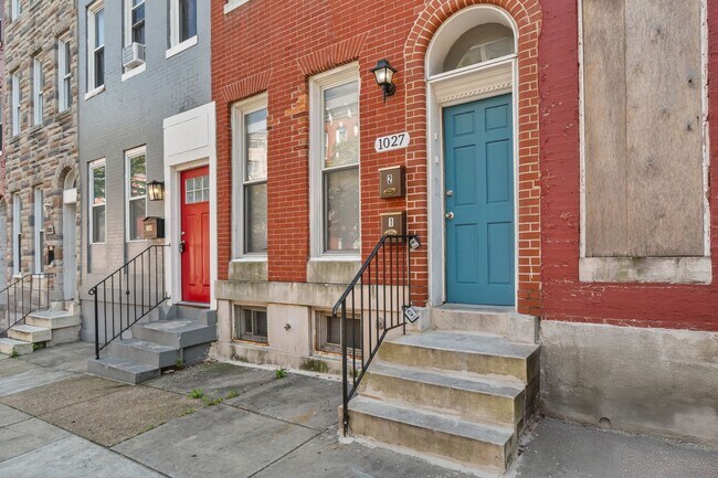 Primary Photo - 1027 Bennett Pl