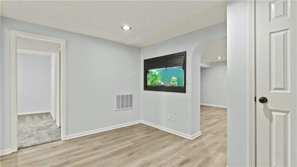 Building Photo - 16400 E 17th St S