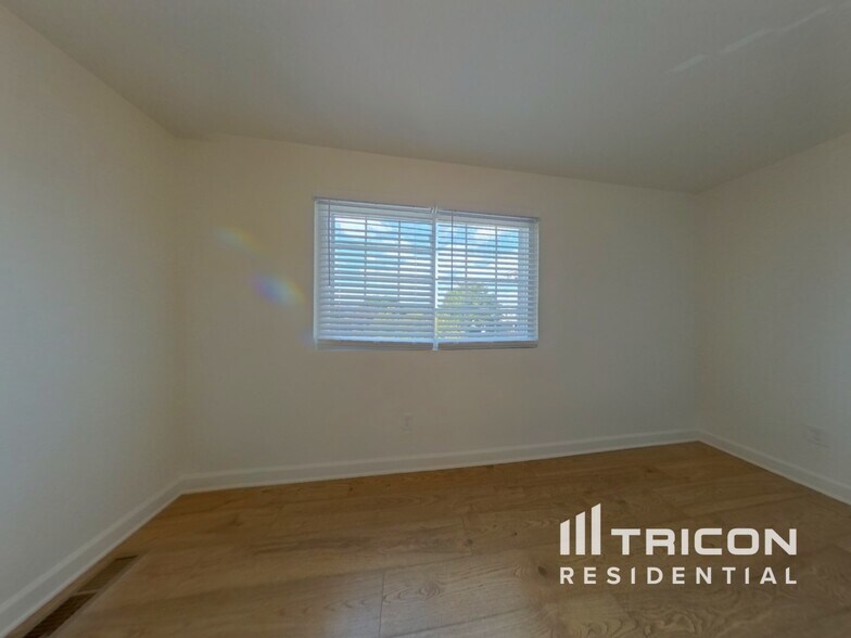 Building Photo - 13058 Monaco Way