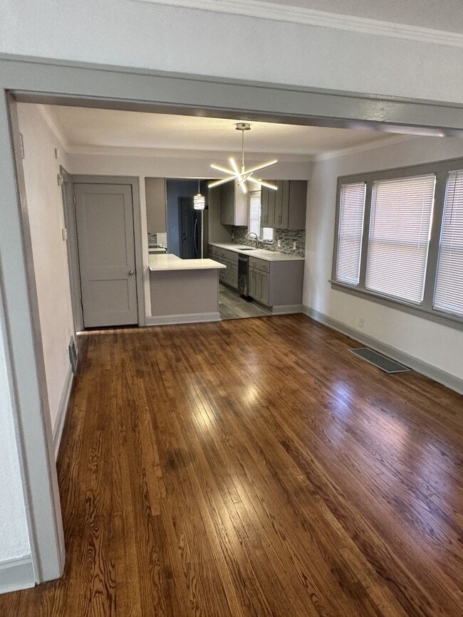 Building Photo - 5414 Brooklyn Ave