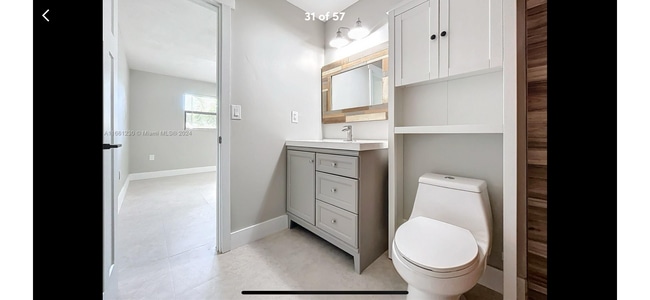 Building Photo - 13804 Kendale Lakes Dr