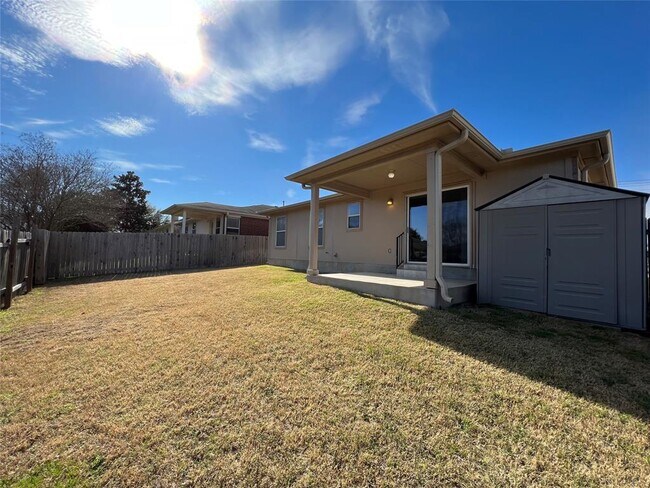 Building Photo - 116 Remington Dr