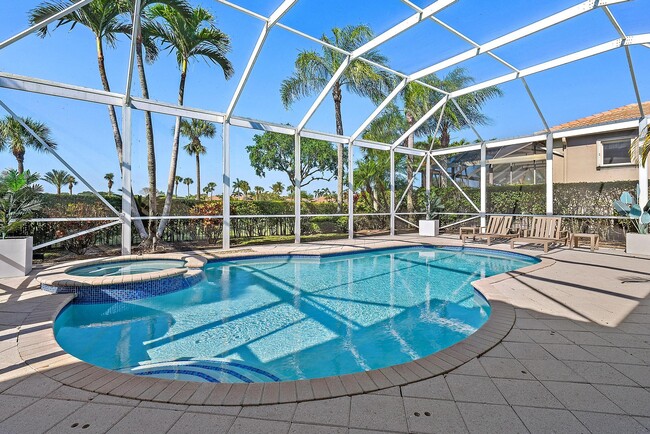 Building Photo - 8988 Lakes Blvd