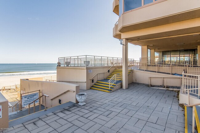 Building Photo - 717 Ocean Ave N