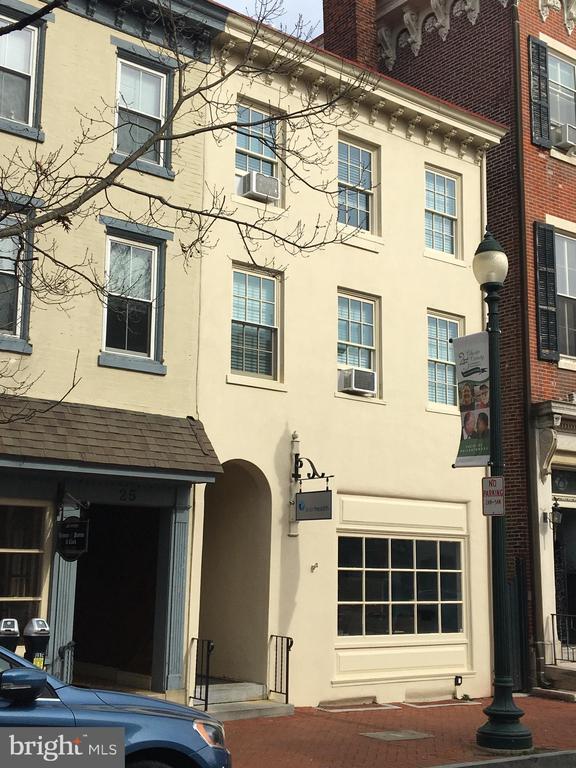 Building Photo - 27 S Church St