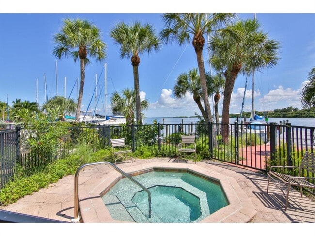 Building Photo - 3440 Gulf of Mexico Dr