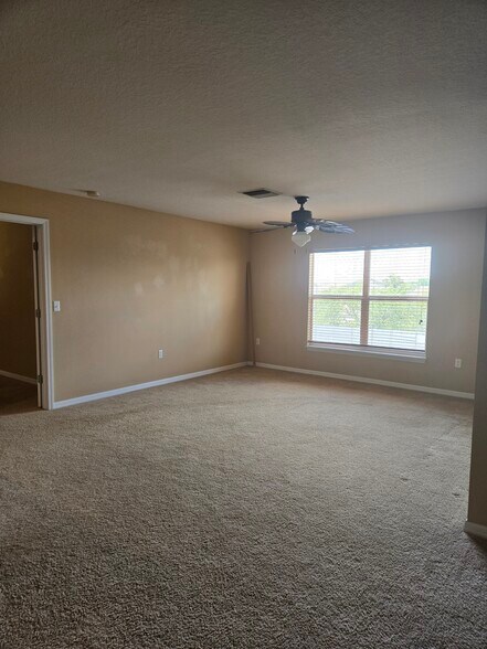 Building Photo - 3011 Azalea Blossom Dr