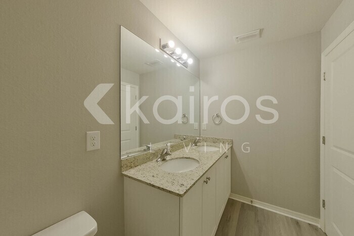 Building Photo - 2838 NW 19th Pl