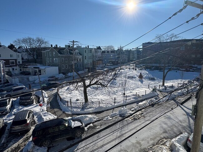 Building Photo - 278 E Eagle St