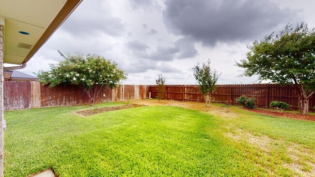 Building Photo - Unique opportunity to rent till June 30, 2...