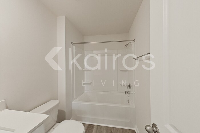 Building Photo - 131 Overstreet Way