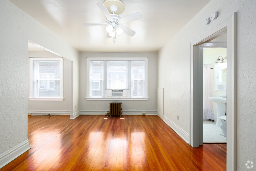 Primary Photo - Toronto Parcade Apartments