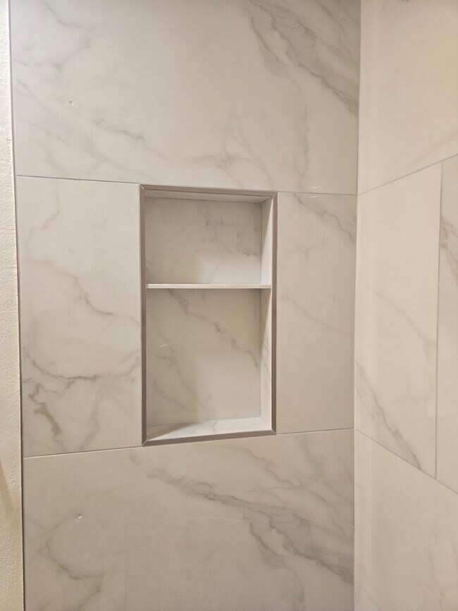 Building Photo - 5995 N 78th St