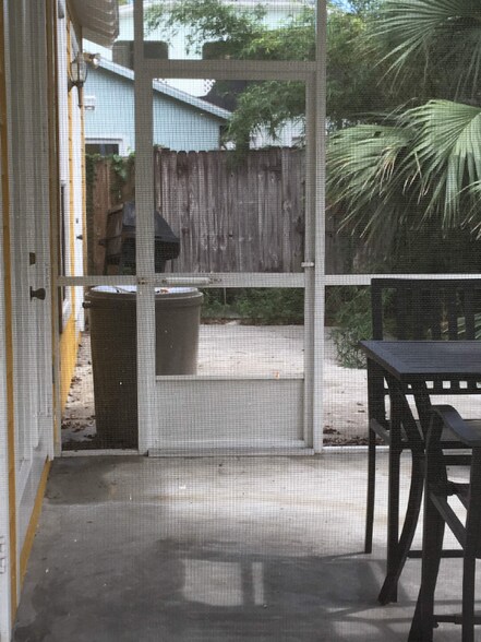 Building Photo - 1623 Mt Vernon St