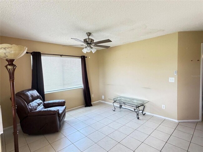 Building Photo - 8402 Waterview Way