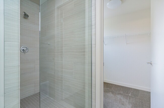 Building Photo - 3810 California Ave SW