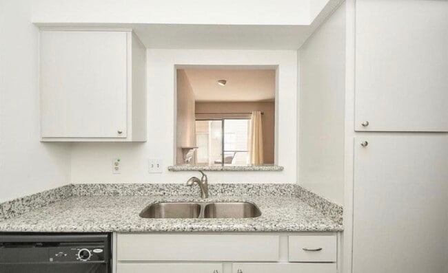 Building Photo - 2333 Bering Dr