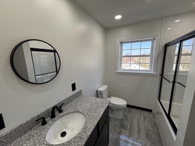 Building Photo - 8495 Woodbury Pike