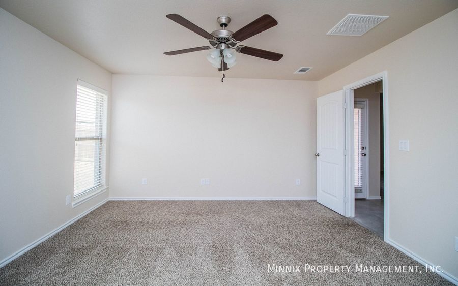 Building Photo - 1519 Rattler Ln