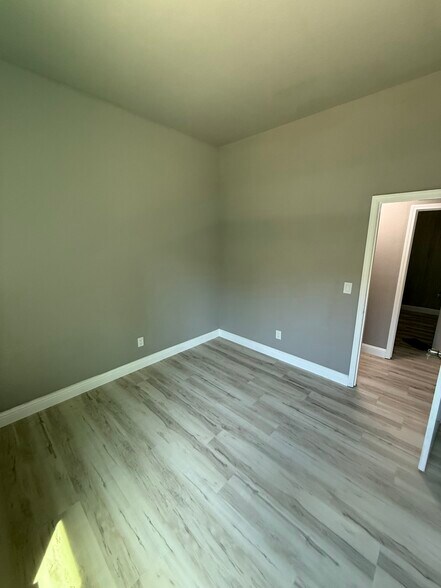 Building Photo - 290 San Leon Dr