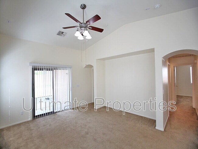 Building Photo - 25754 W Siesta Way