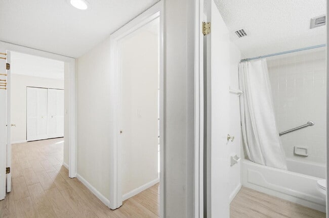 Building Photo - Woodhaven Condominium