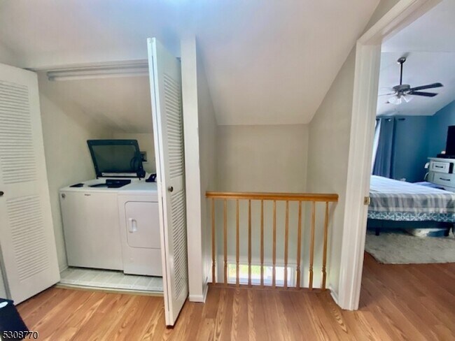 Building Photo - 8 Jaime Dr