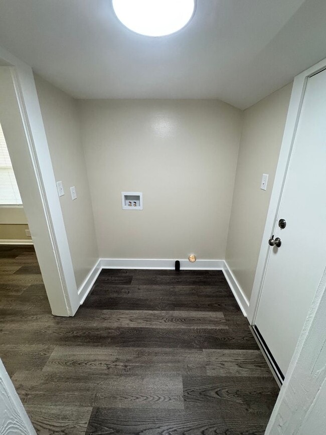 Building Photo - 2/1 House currently being remodeled. Shoul...