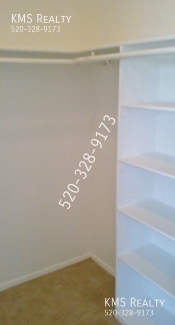 Building Photo - 5654 S Wood Crest Dr