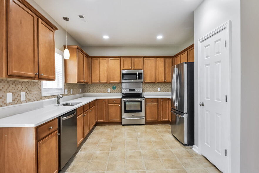 Building Photo - 1238 Braemar Highland Dr