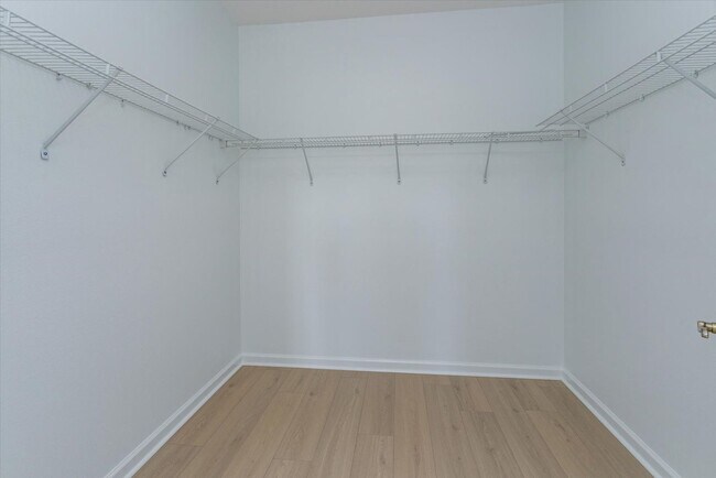 Building Photo - Baldwin Park 2/2 Condo, *Ground Floor* Attached Garage with Enders Park Views! Available June 2026
