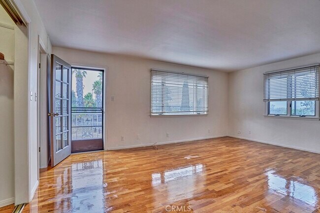 Building Photo - 2751 Batson Ave