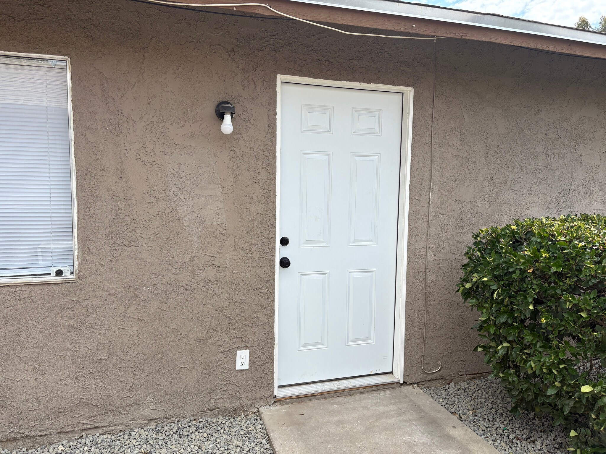 Building Photo - 21725 Dracaea Ave