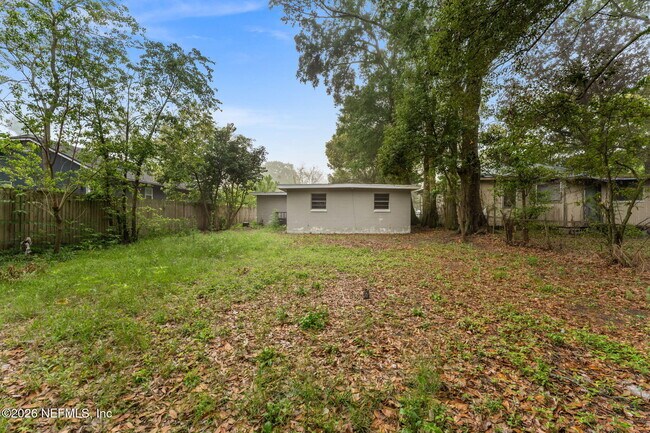 Building Photo - 744 Mackinaw St