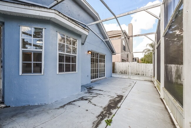 Building Photo - 593 Brightview Dr