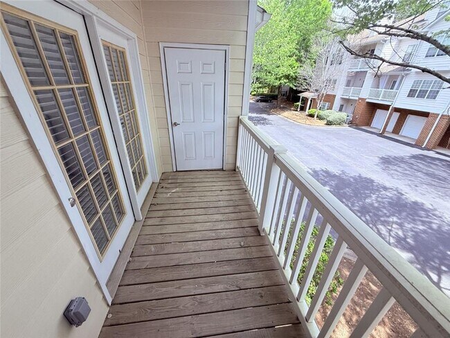 Building Photo - 411 Spring Heights Ln