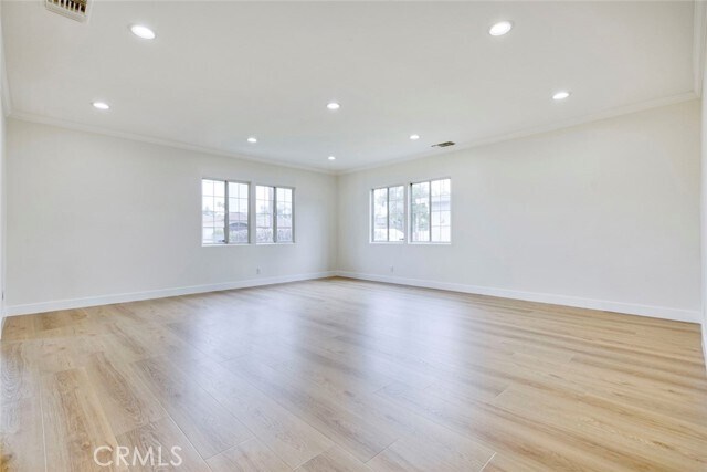 Building Photo - 6622 Varna Ave