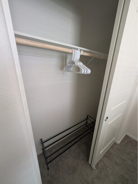 Building Photo - 28410 Pinon Ct