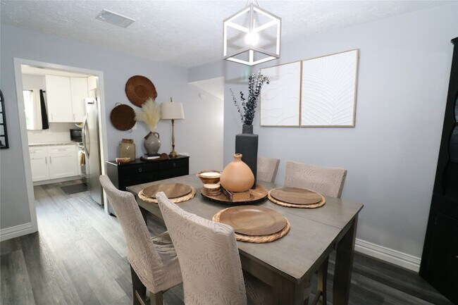 Building Photo - 25107 Spring Creek Dr