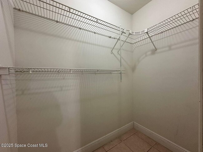 Building Photo - 3060 Sea Gate Cir