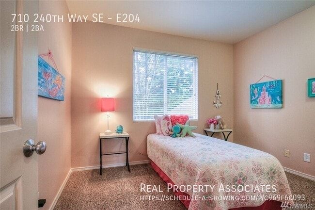 Building Photo - 710 240th Way SE